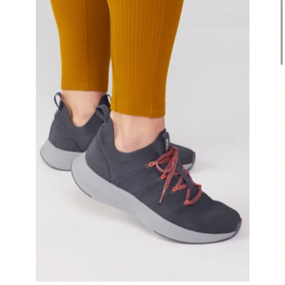 REI Women’s Size 8.5 Beyonder Walking Shoes NWT Odyssey Grey - Picture 10 of 15